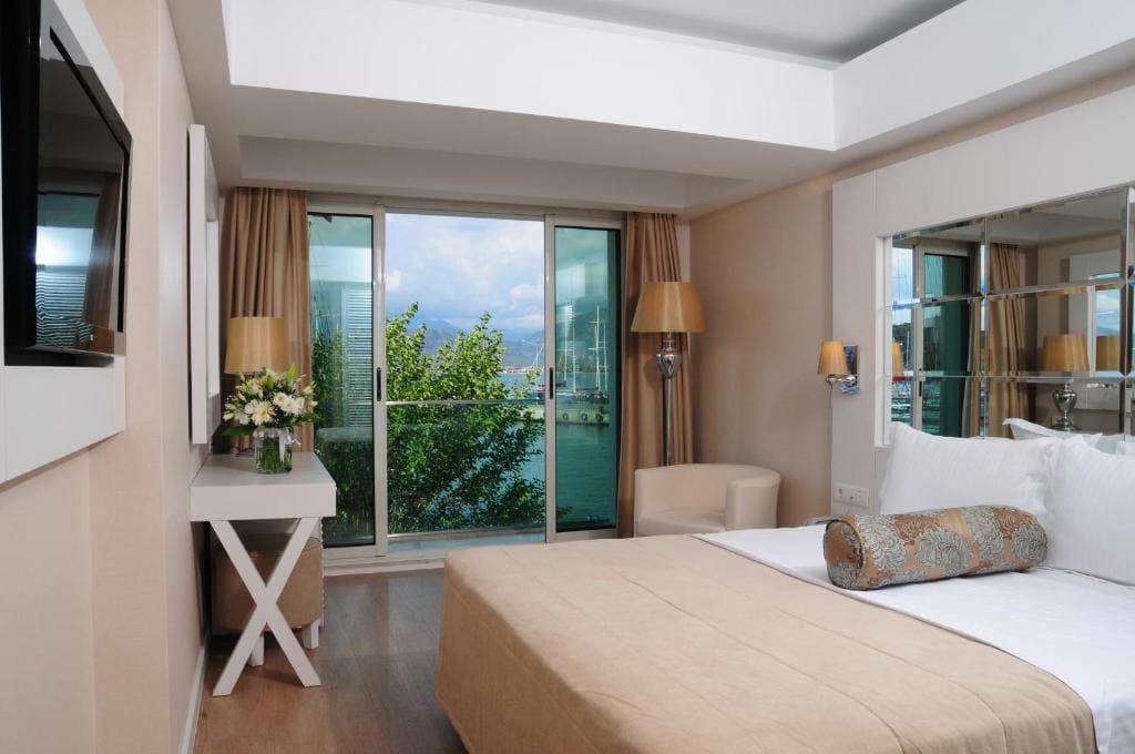 Standard Room with Sea View room - Image 2