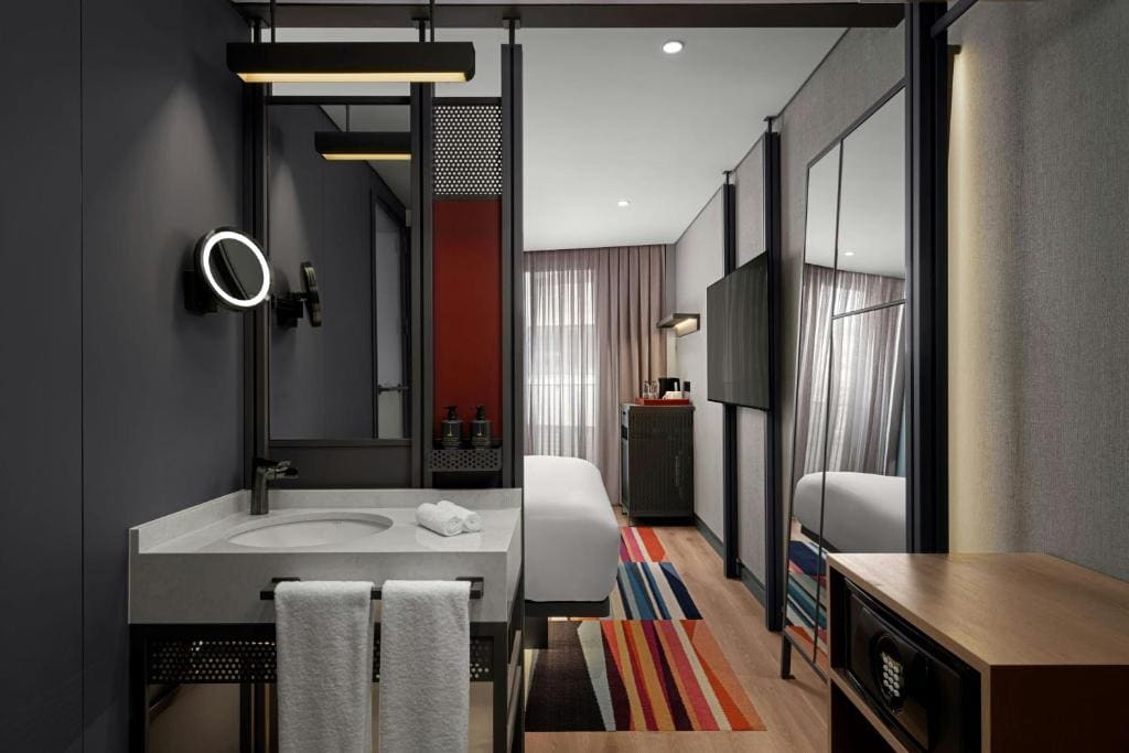Aloft King Room with City View - High Floor room - Image 2
