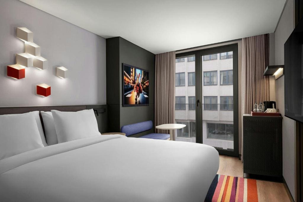 Aloft King Room with City View - High Floor room - Image 3