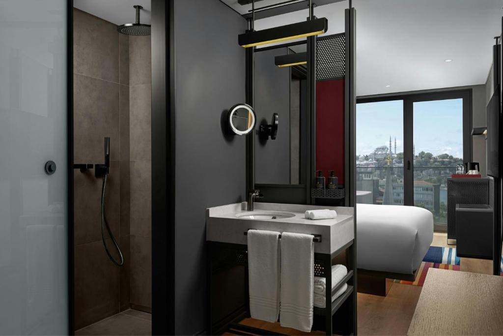 Deluxe King Room with Halic View room - Image 2