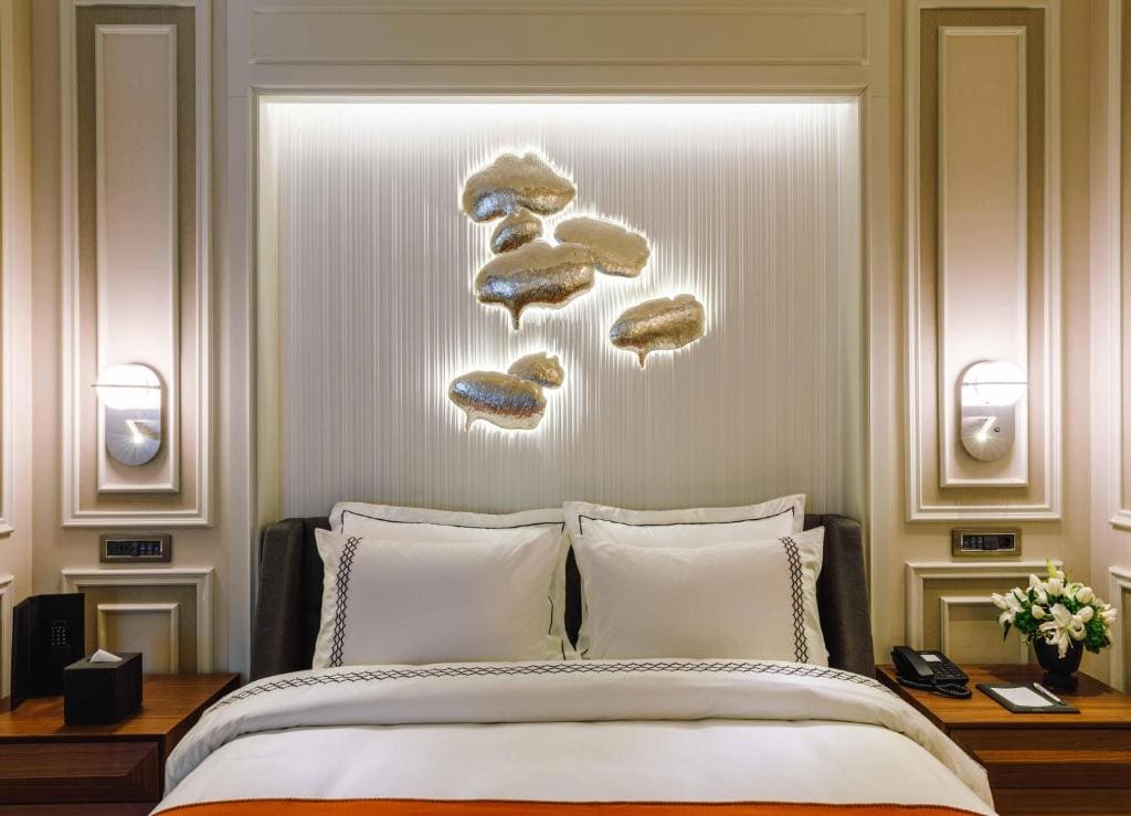Deluxe Room room - Image 2