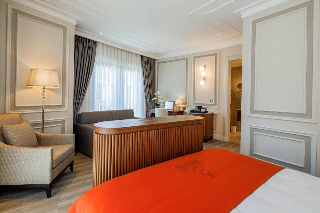 Corner Deluxe room - Image 2