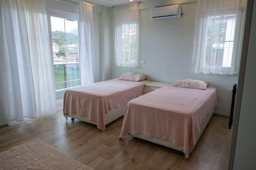 Villa with Private Pool room - Image 3