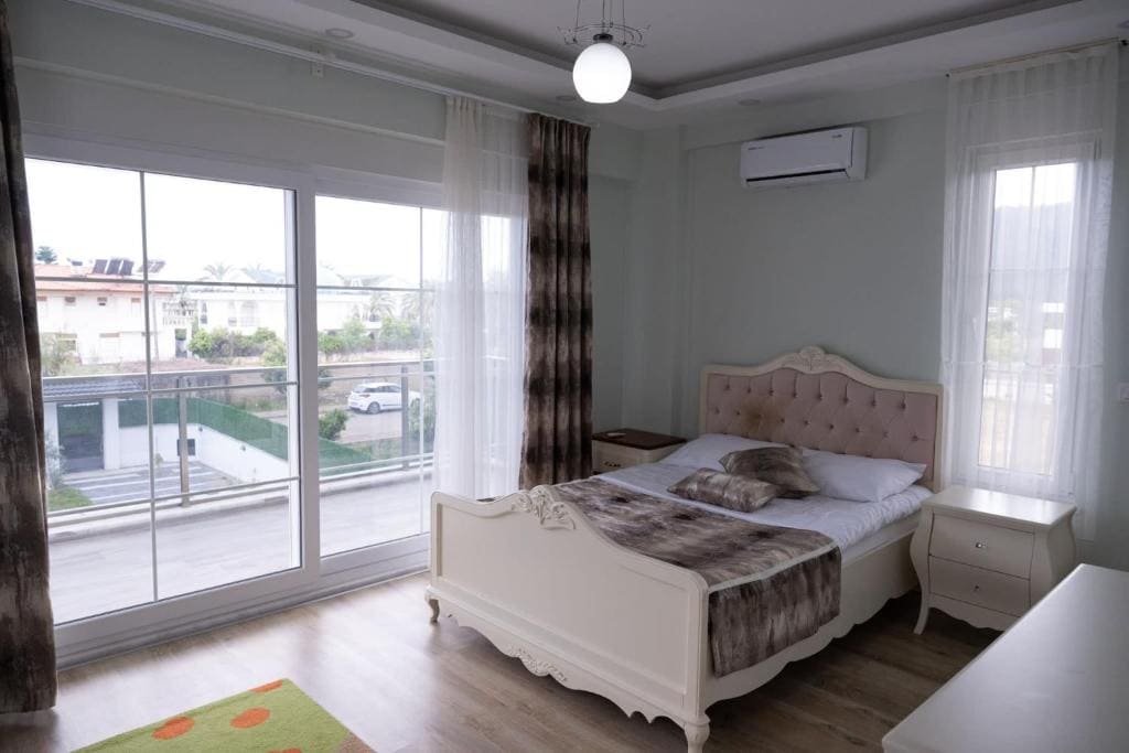 Villa with Private Pool room - Image 1