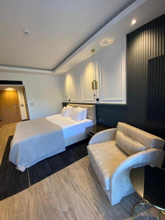Deluxe Room room - Image 3