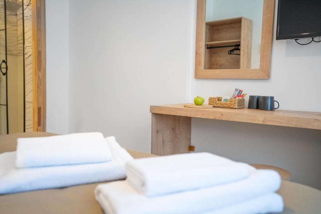 Standard Double Room room - Image 3