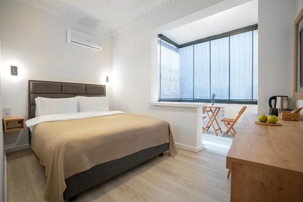 Deluxe Double Room room - Image 3