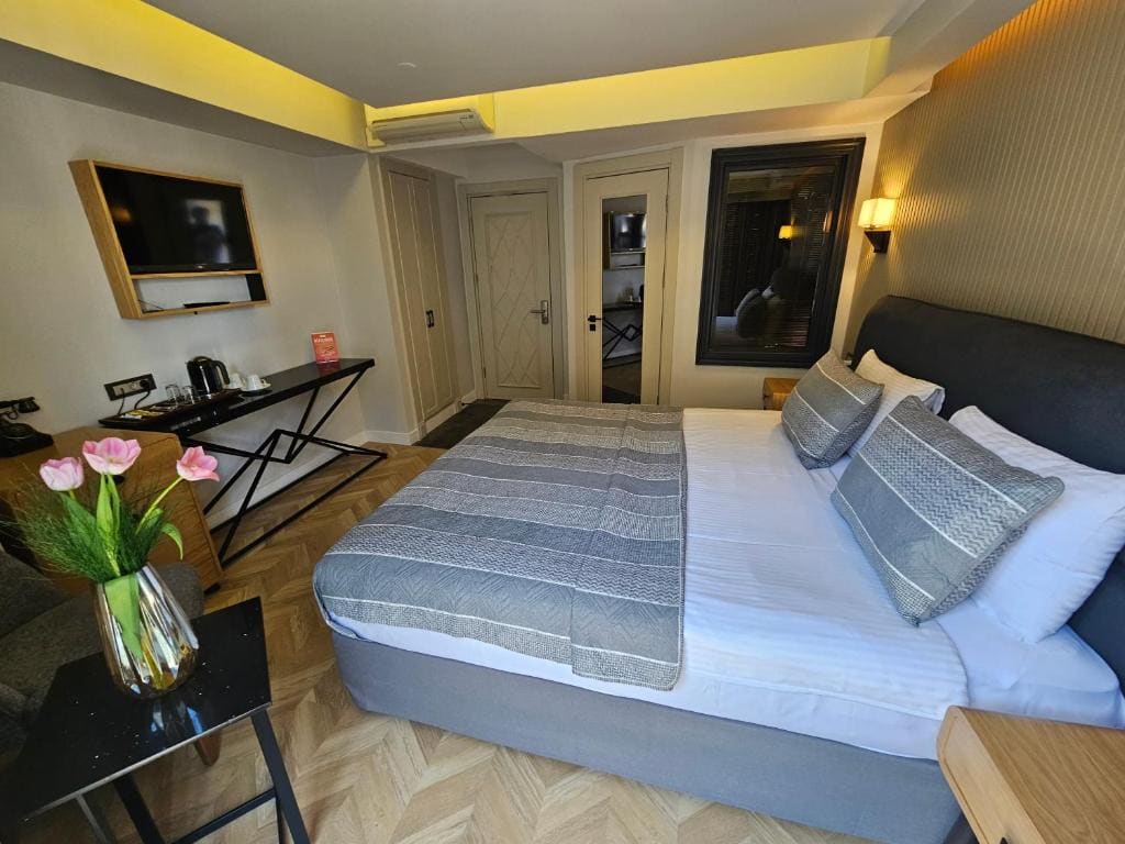 Economy Double Room room - Image 2