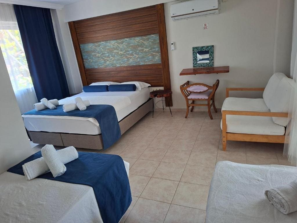 Two Connecting Double Rooms room - Image 2