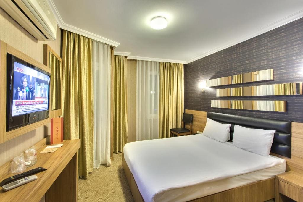 Standard Double Room room - Image 3