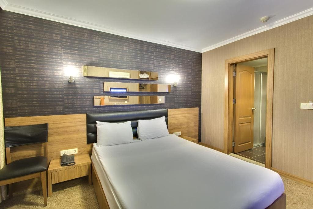 Standard Double Room room - Image 2