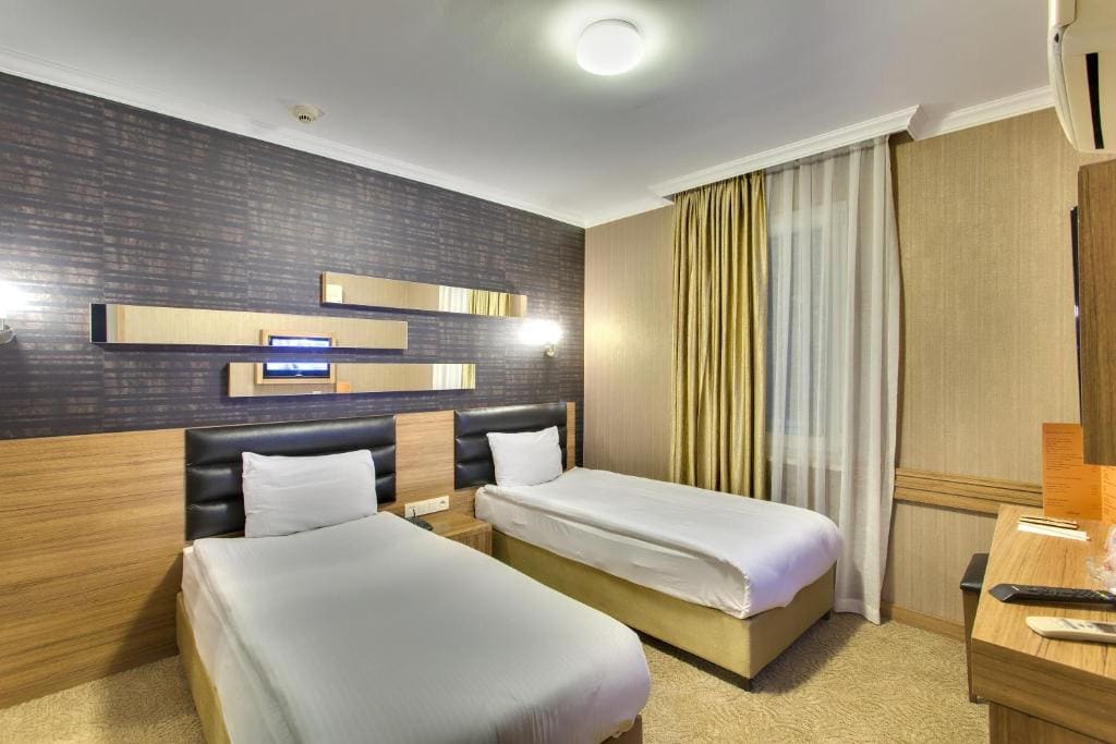 Standard Twin Room room - Image 2