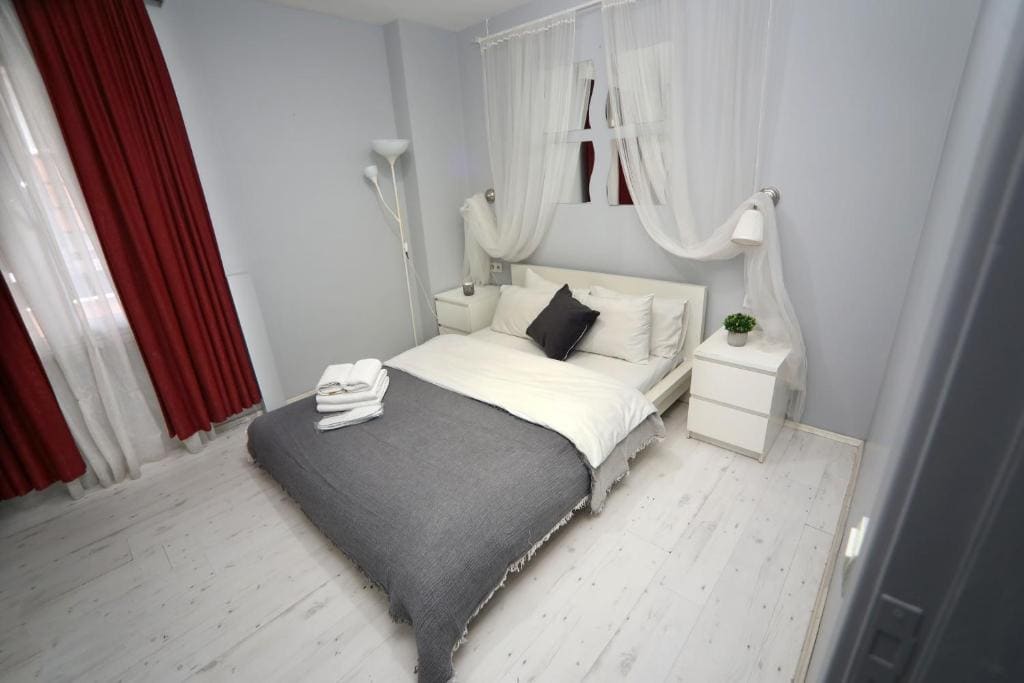 One-Bedroom Suite room - Image 1