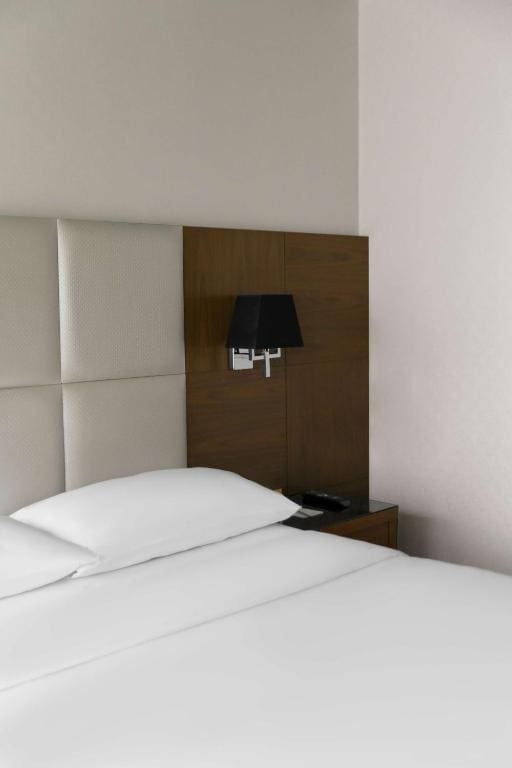 Superior Double or Twin Room room - Image 3