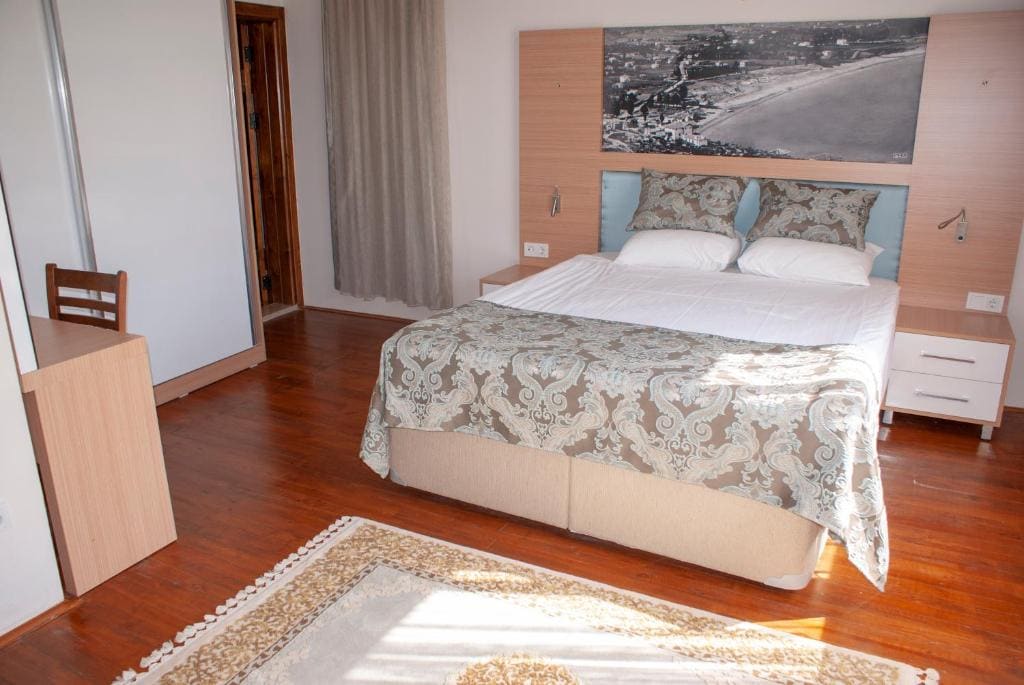 Standard Family Room room - Image 1
