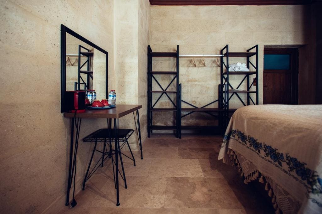 Budget Double or Twin Room room - Image 2