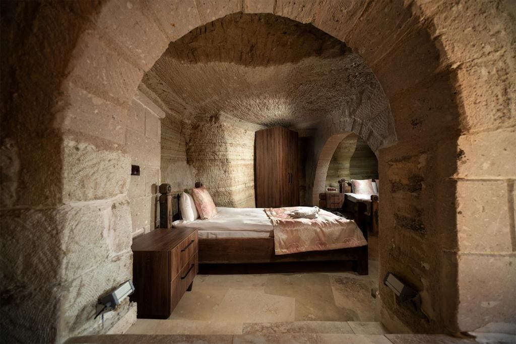 Superior Triple Room room - Image 2