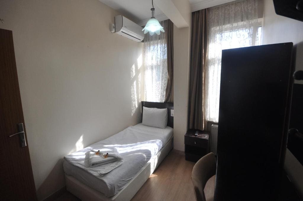 Standard Single Room room - Image 2
