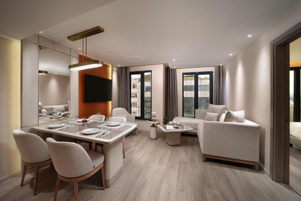 King Suite room - Image 3