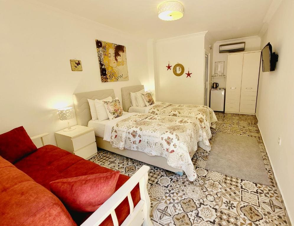 Quadruple Room with Garden View room - Image 1