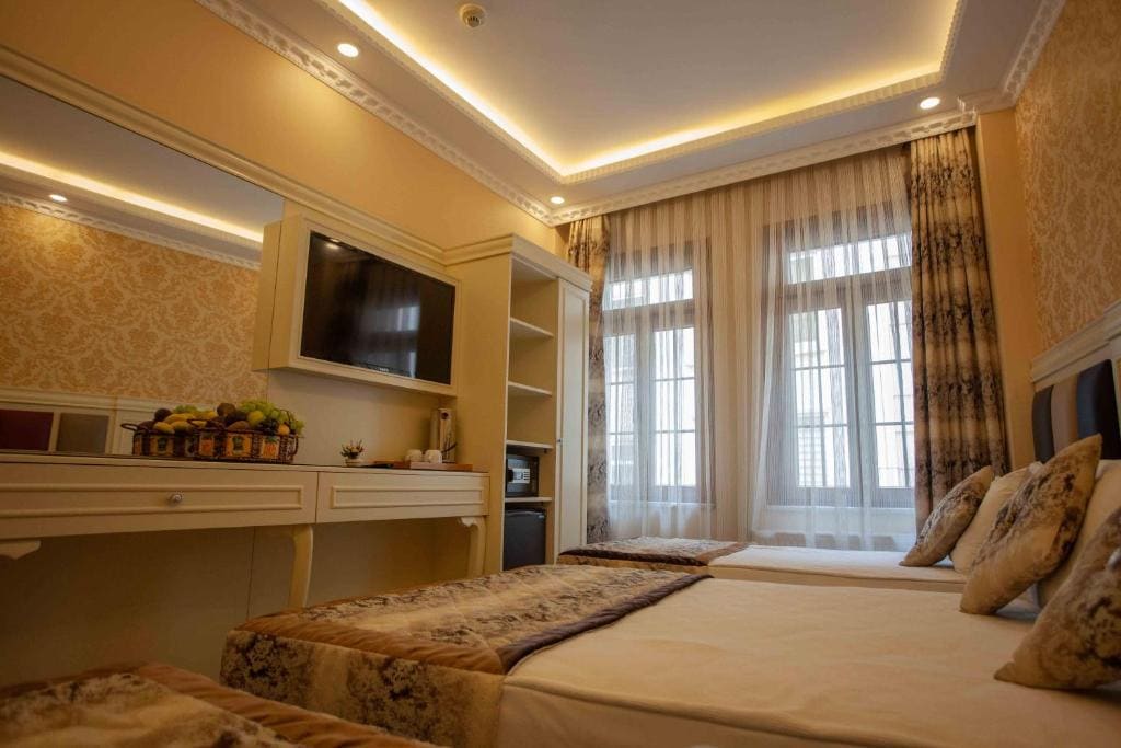 Family Room room - Image 2