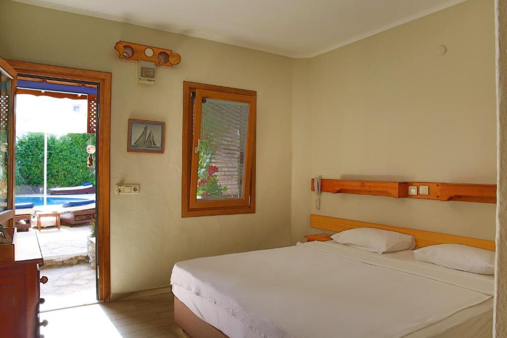 Standard Double or Twin Room room - Image 3