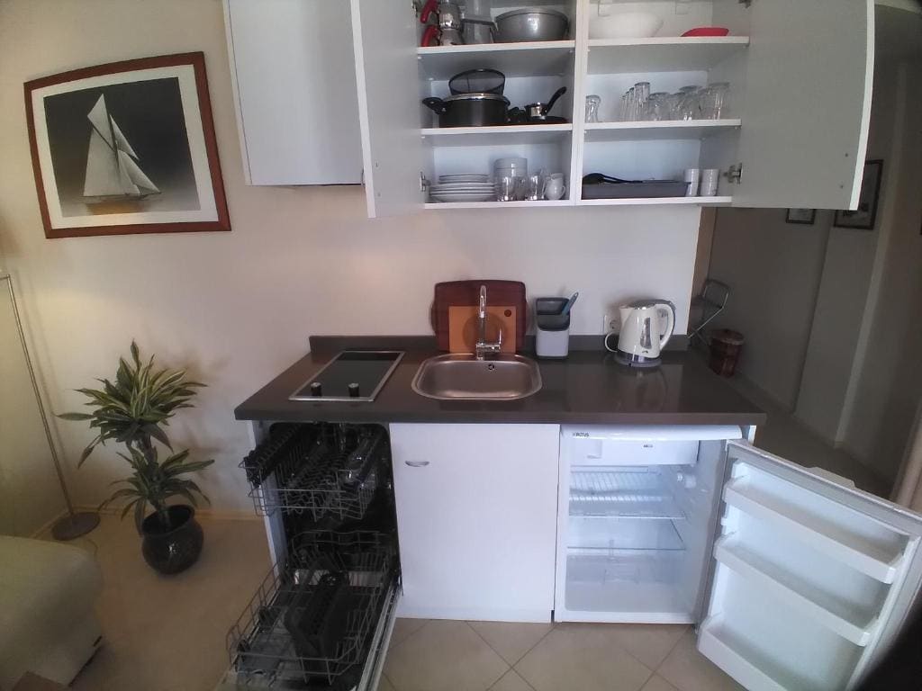 Studio with Sea View room - Image 2