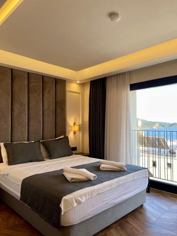 Double Room with Sea View room - Image 1