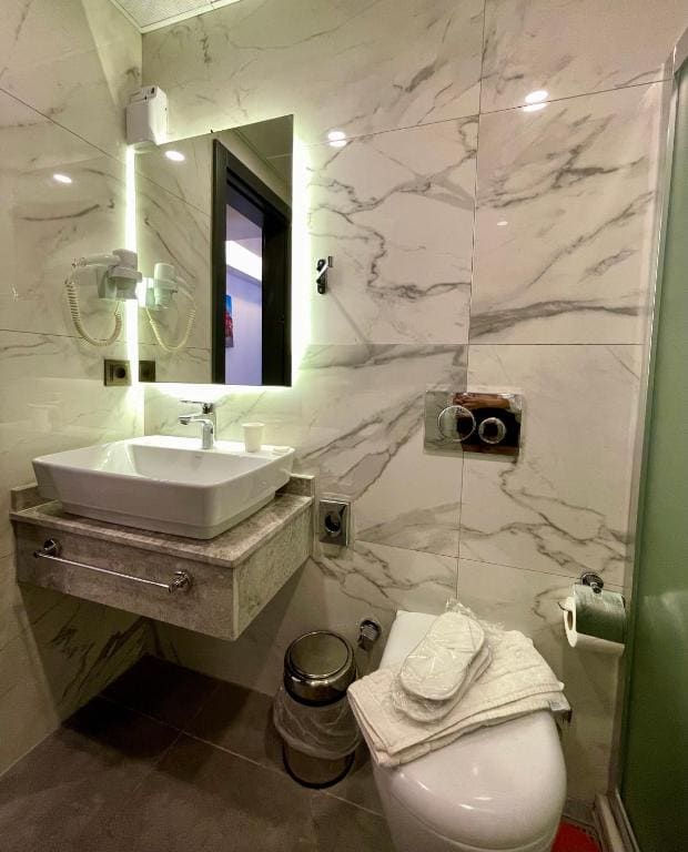 Standard Double Room room - Image 3