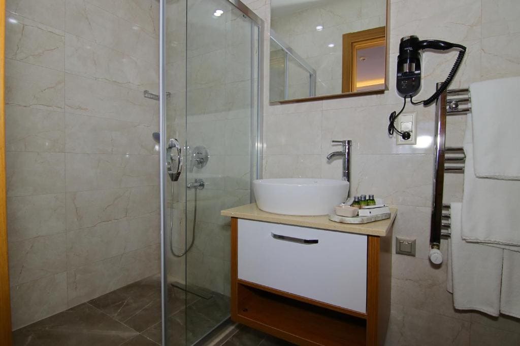 Economy Double or Twin Room room - Image 2