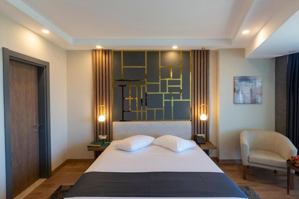 Premium Deluxe Room with Lake View room - Image 1