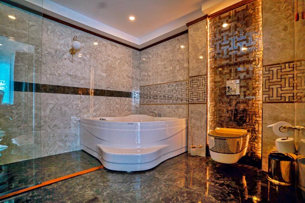 Premium Deluxe Terrace Room with Lake View room - Image 3