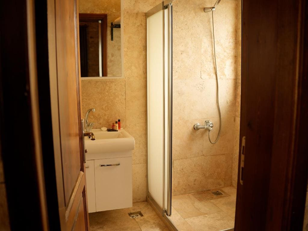 Family Room room - Image 1