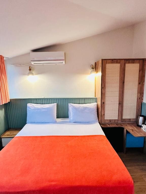 Large Double Room room - Image 1