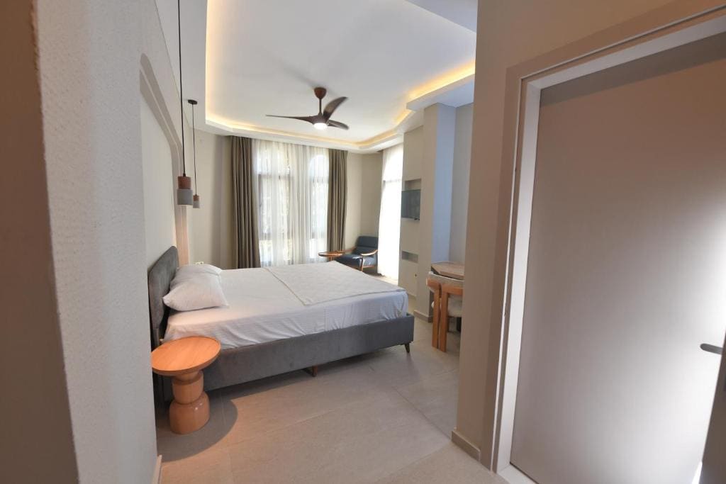 Double Room with Sea View room - Image 1