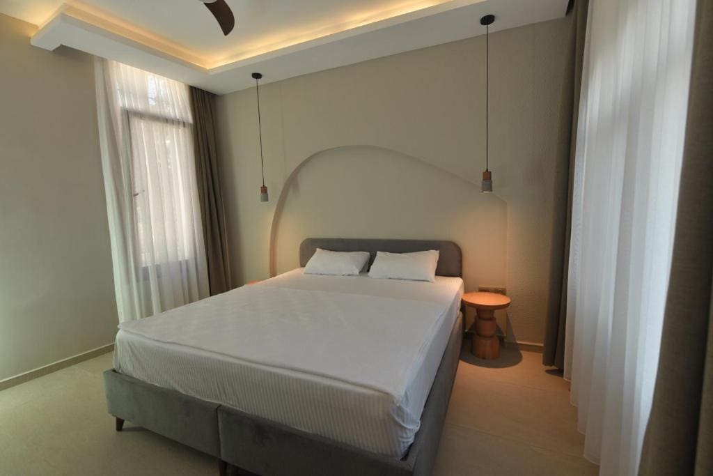 Double Room with Garden View room - Image 2