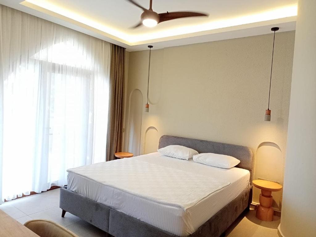 Double Room with Sea View room - Image 3