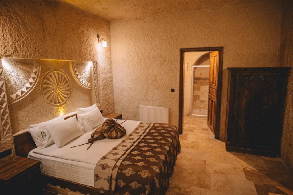 Queen Room with Spa Bath room - Image 3