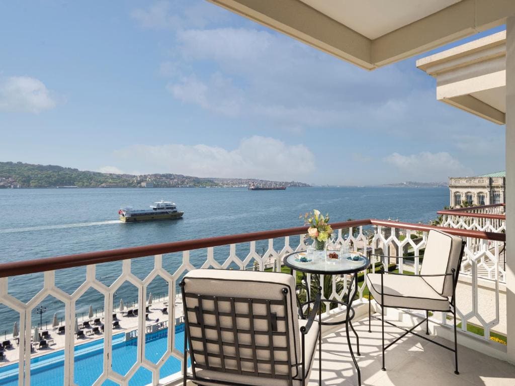 Grand Deluxe Ciragan Bosphorus View Twin Room room - Image 3
