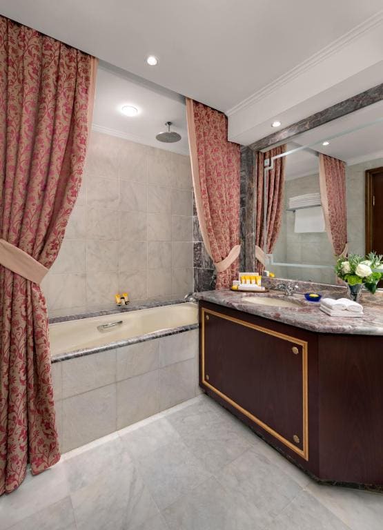Haseki Sultan Suite room - Image 1