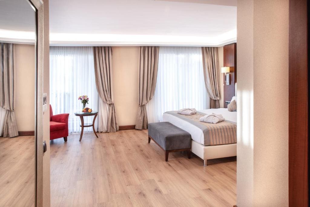 Deluxe Double Room room - Image 1