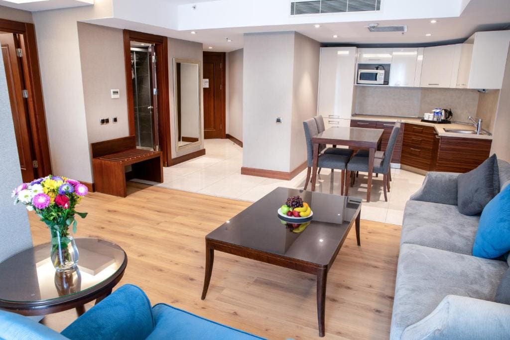 One-Bedroom Suite room - Image 1
