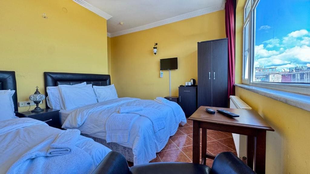 Triple Room with Sea View room - Image 1
