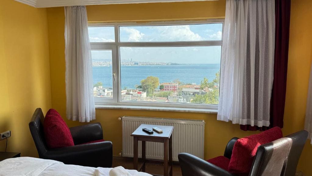 Suite with Sea View room - Image 2