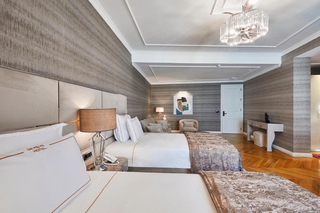 Deluxe Twin Room room - Image 1