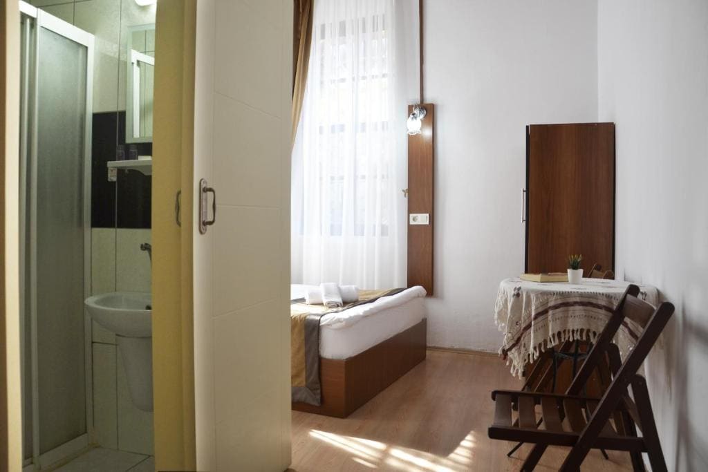 2nd Floor Small Double Room room - Image 3