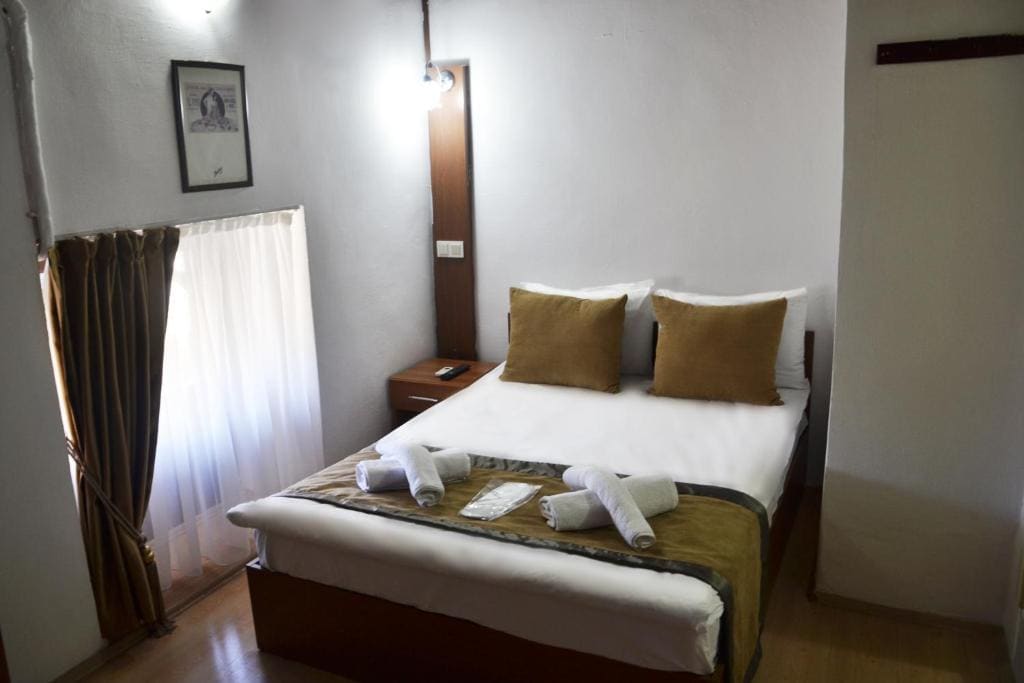 Ground Floor Standard Double Room room - Image 1