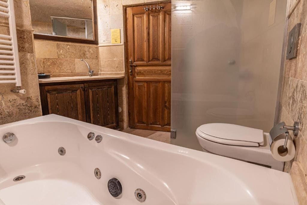 Deluxe Double or Twin Room room - Image 2