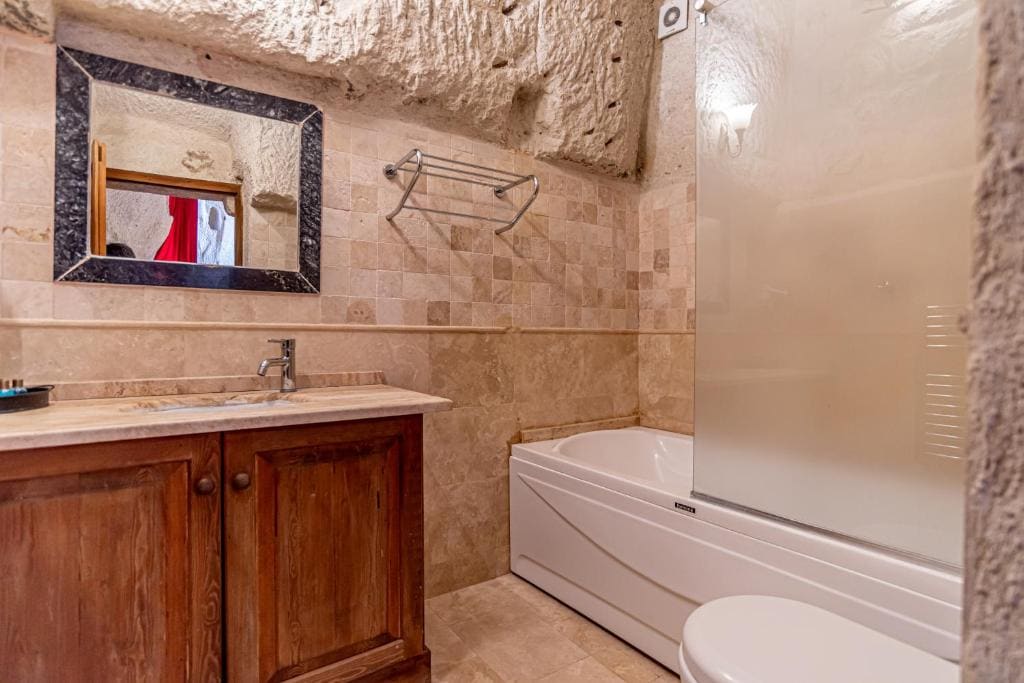 Pigeon House room - Image 3