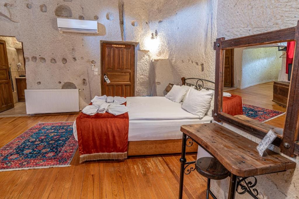 Pigeon House room - Image 3